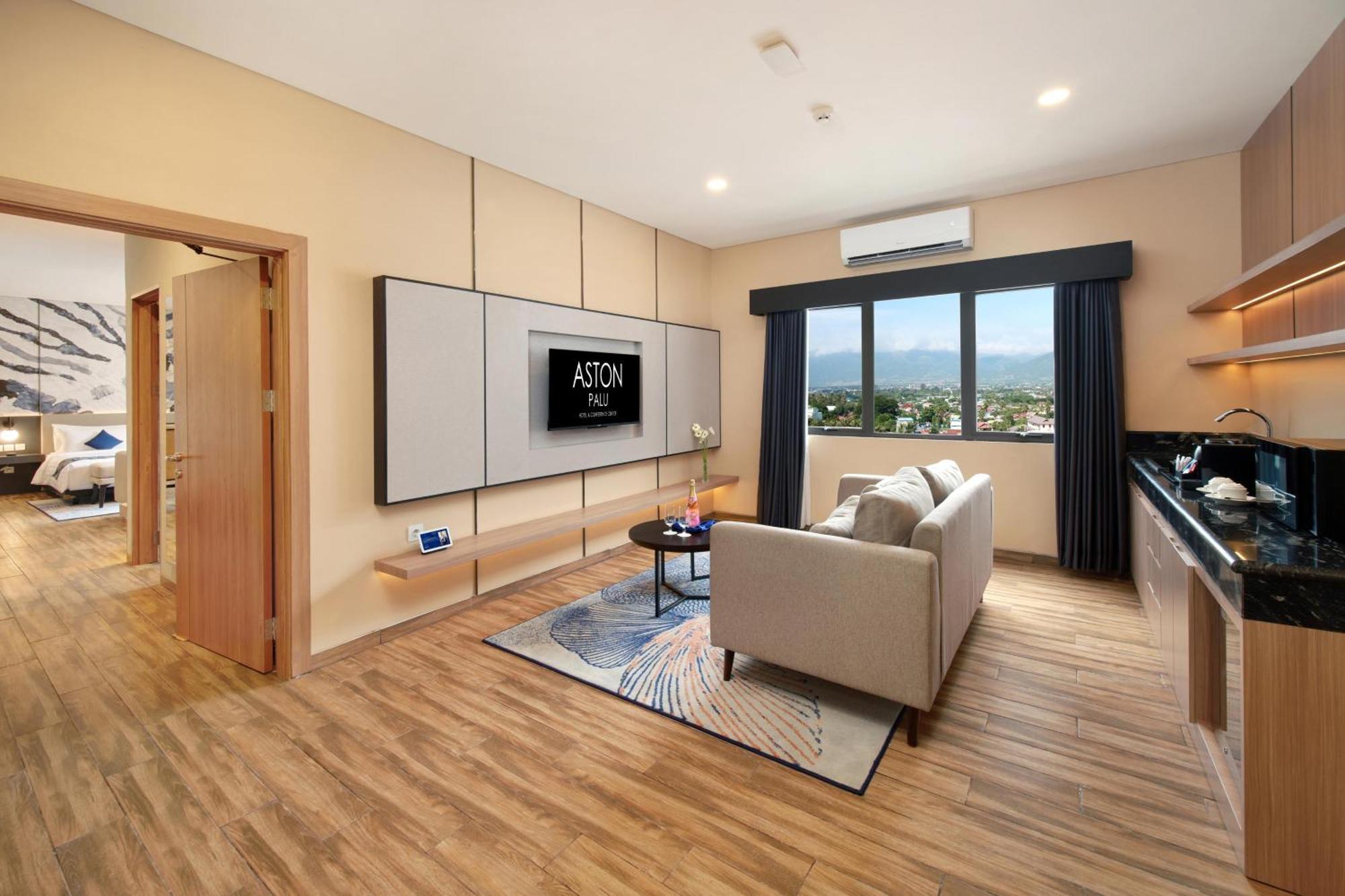 Aston Palu Hotel & Conference Center エクステリア 写真